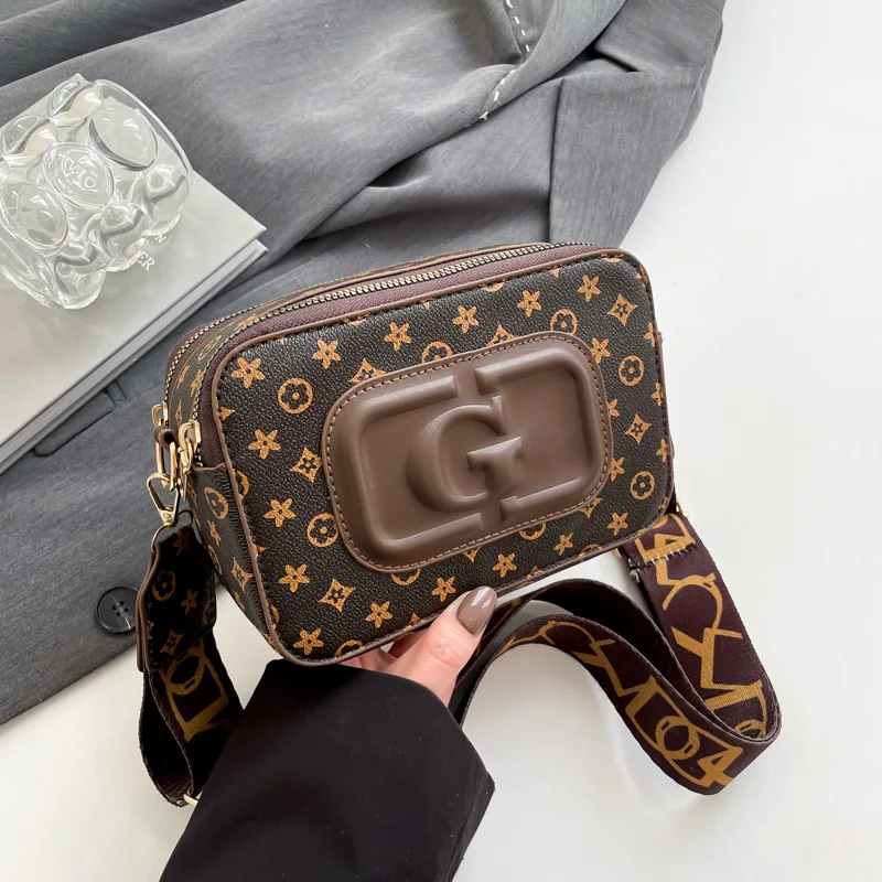 

New Retro Fashion Wide Shoulder Strap Trendy Single Shoulder Crossbody Bag, Casual Versatile Commuting Women's Square Bags