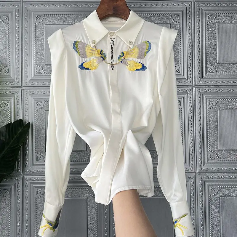 Elegant and Elegant European Style Silk Imitation Embroidery Chain Lapel Long Sleeved Silk Imitation Shirt for Women Blouses