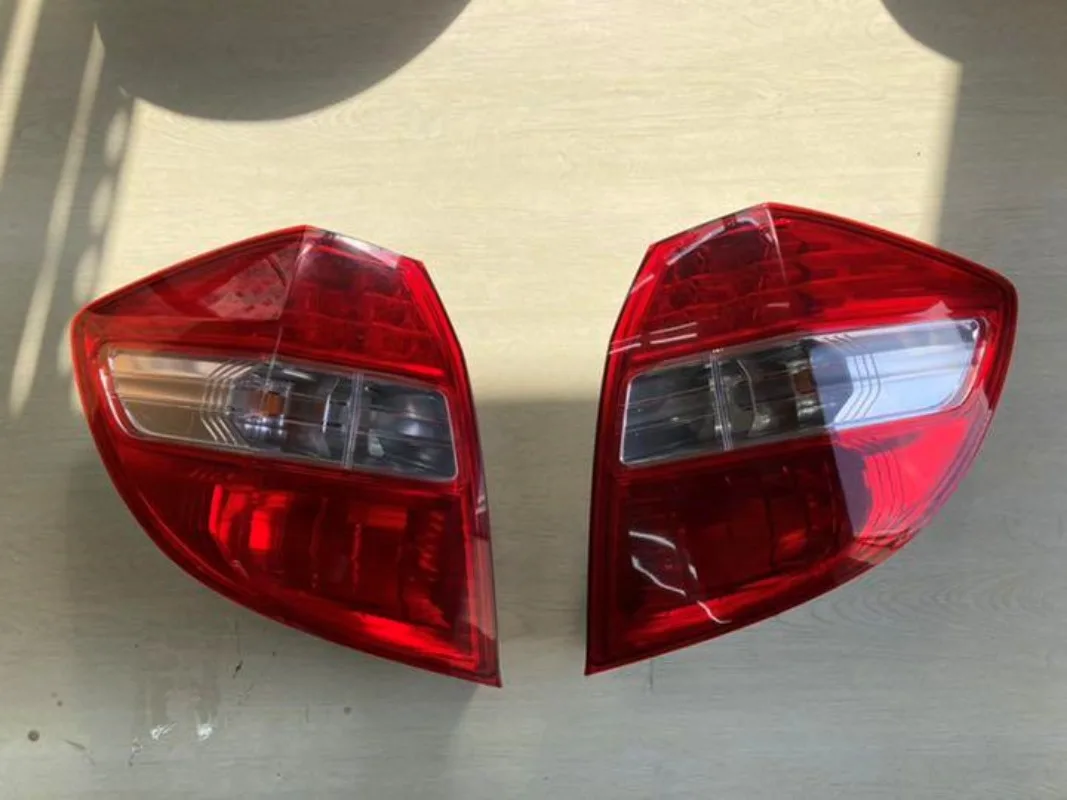 

Для Honda FIT GE6 JAZZ 2003-2014 Задние фонари Лампы заднего бампера Задний стоп-сигнал Задний стоп-сигнал Противотуманные фары 33500-TF0-J51
