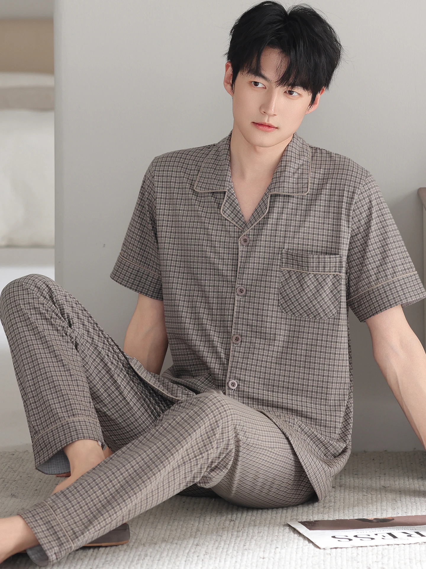 pijamas-de-algodon-de-verano-para-hombre-manga-corta-pantalones-largos-a-cuadros-primavera-otono-conjunto-de-ropa-ligera-de-lujo-para-el-hogar-para-hombres-de-mediana-edad