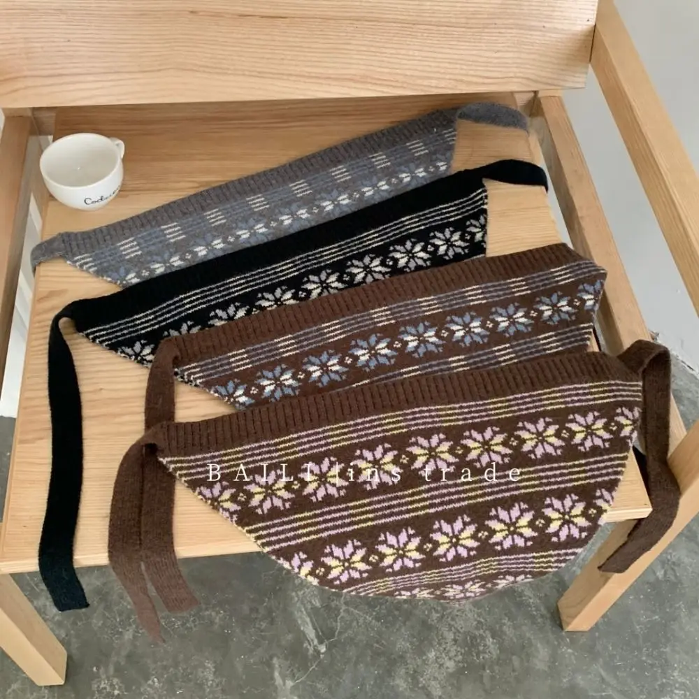 Yarn Triangle Hip Scarf Knitted Texture Fair Isle Pattern Hip Cover Up Triangle Shape Vintage Style Triangle Waist Scarf
