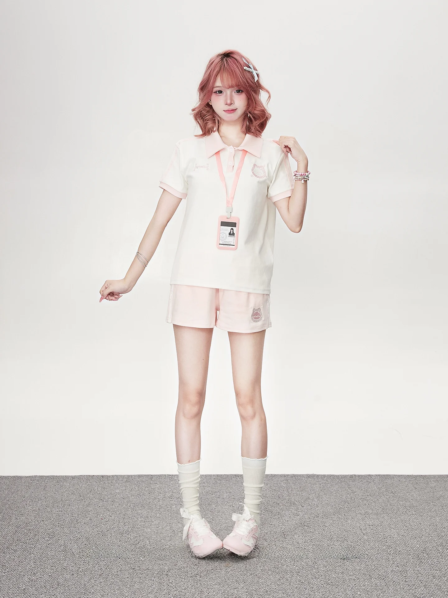

Casual American College Style Pink Short Sleeve Neck T-Shirt And Shorts Uniform Set for Women Summer Leisure Student Uni...