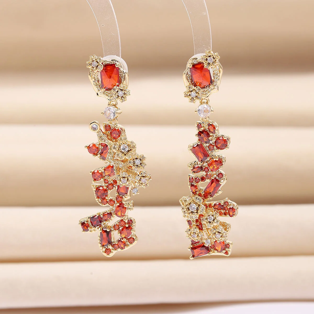 

Серьги-подвески асимметричной формы из серебра 925 пробы с рубиново-красными камнями, сверкающие золотистые украшения для женщин, подарок на вечеринку или свадьбу