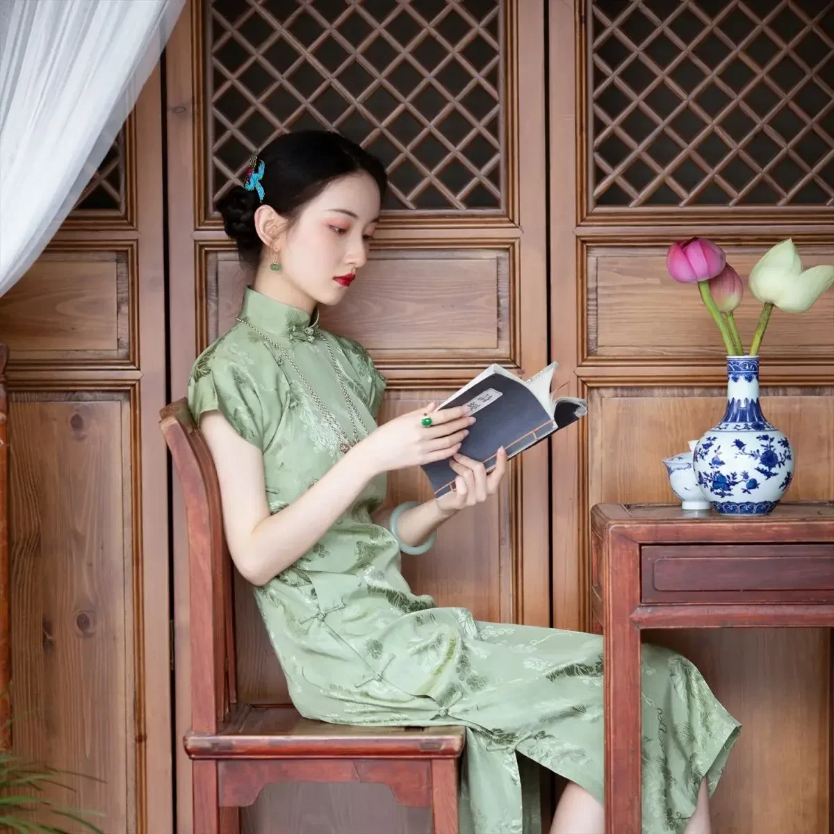 Summer Satin Chinese Women Leaf Wedding Qipao Vintage Mandarin Collar Green Casual Cheongsam Short Sleeve Evening Midi Dress