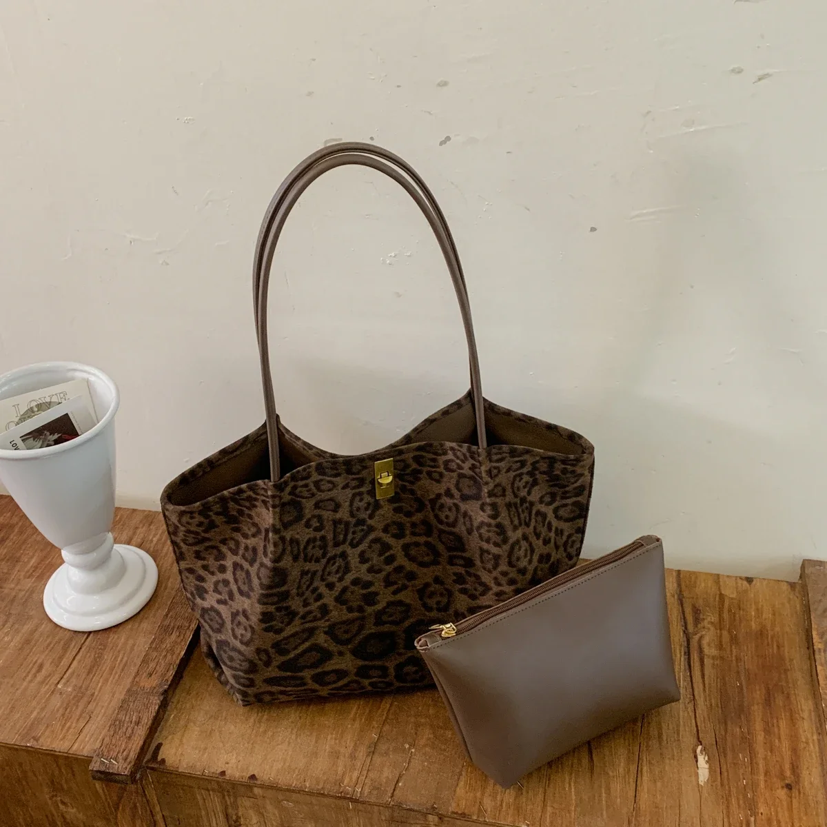 Retro Leopard Print Suede Tote Bag for Women, Luxury Large Shoulder Purse, Ideal Handbag for Autumn Winter Work and Travel