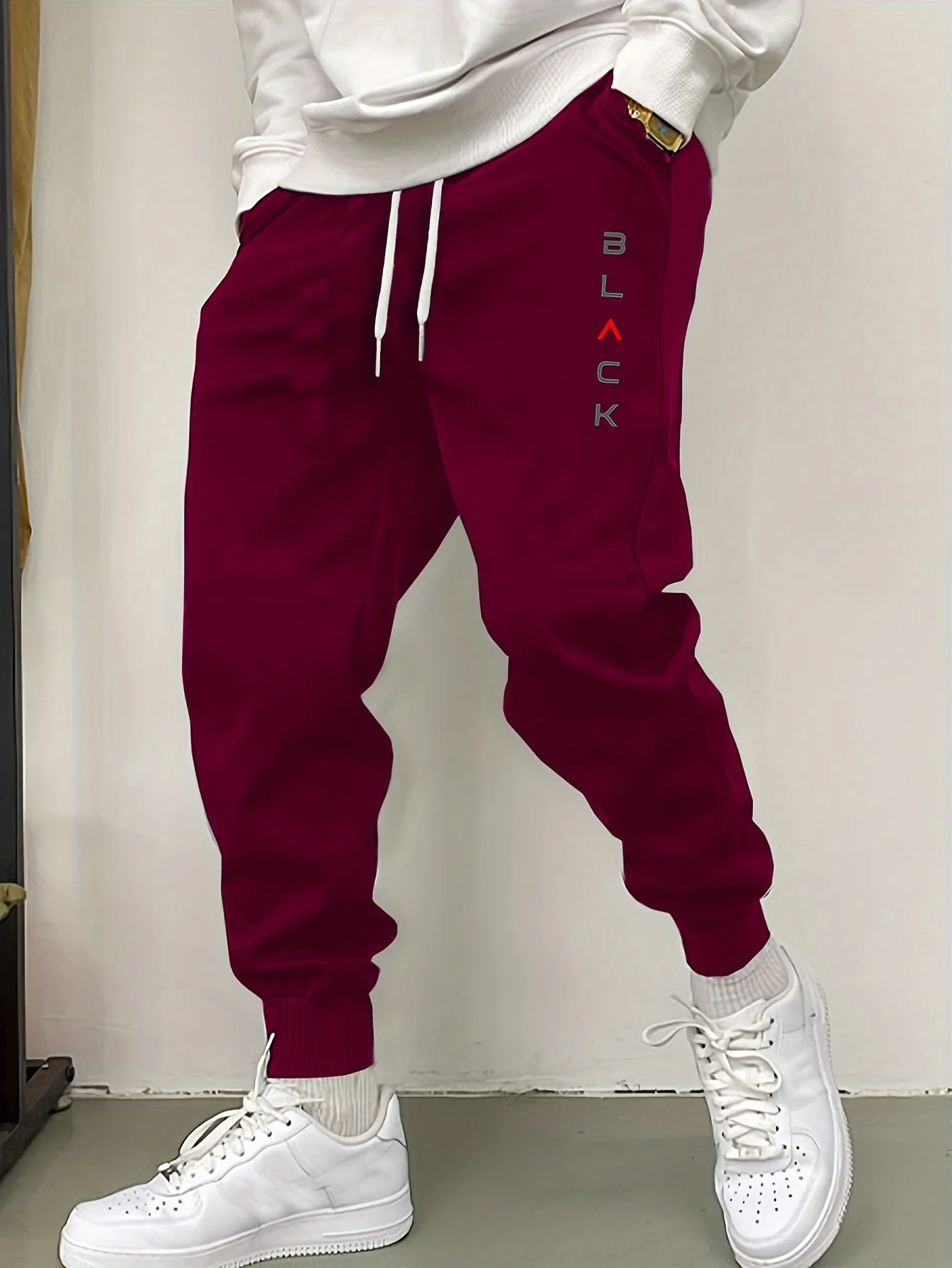 Black Vertical Letter Print Men Jogger Pants, Drawstring Waist, Loose Hip Hop Street Casual Sports Sweatpants