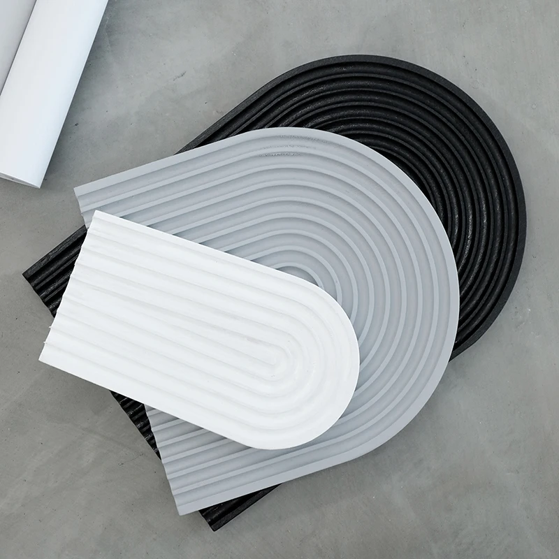 Bla White Ey Water …