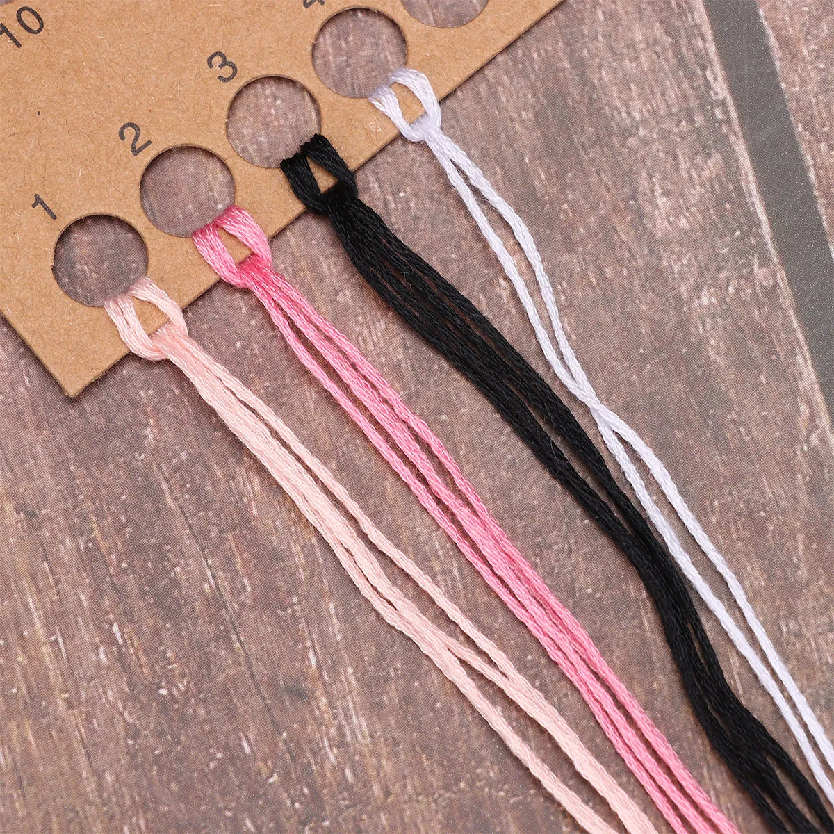 Kit de Bordado DIY para Abanico, Set Completo de Artesanía en Seda para Principiantes, Hermoso Accesorio Hecho a Mano, Gran Regalo para Mujeres, Niñas y Madres