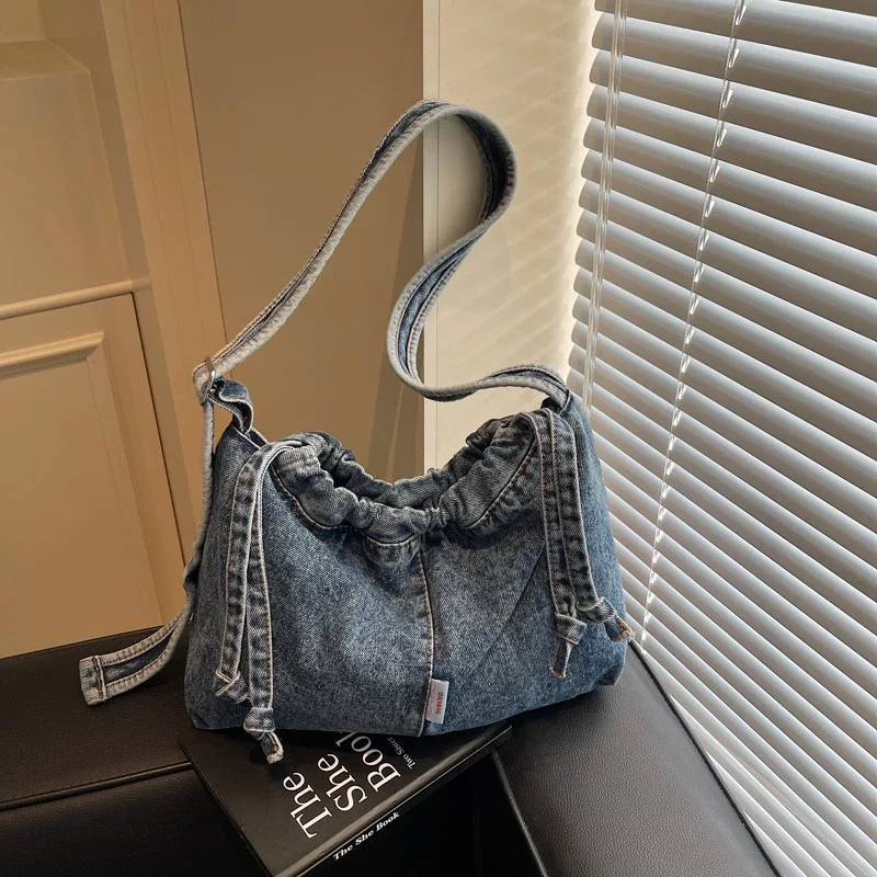 

Casual Denim Hasp Crossbody Bags 2025 New Large Capacity High Quality Simple Casual Soft Popular Commuting Shoulder Bags