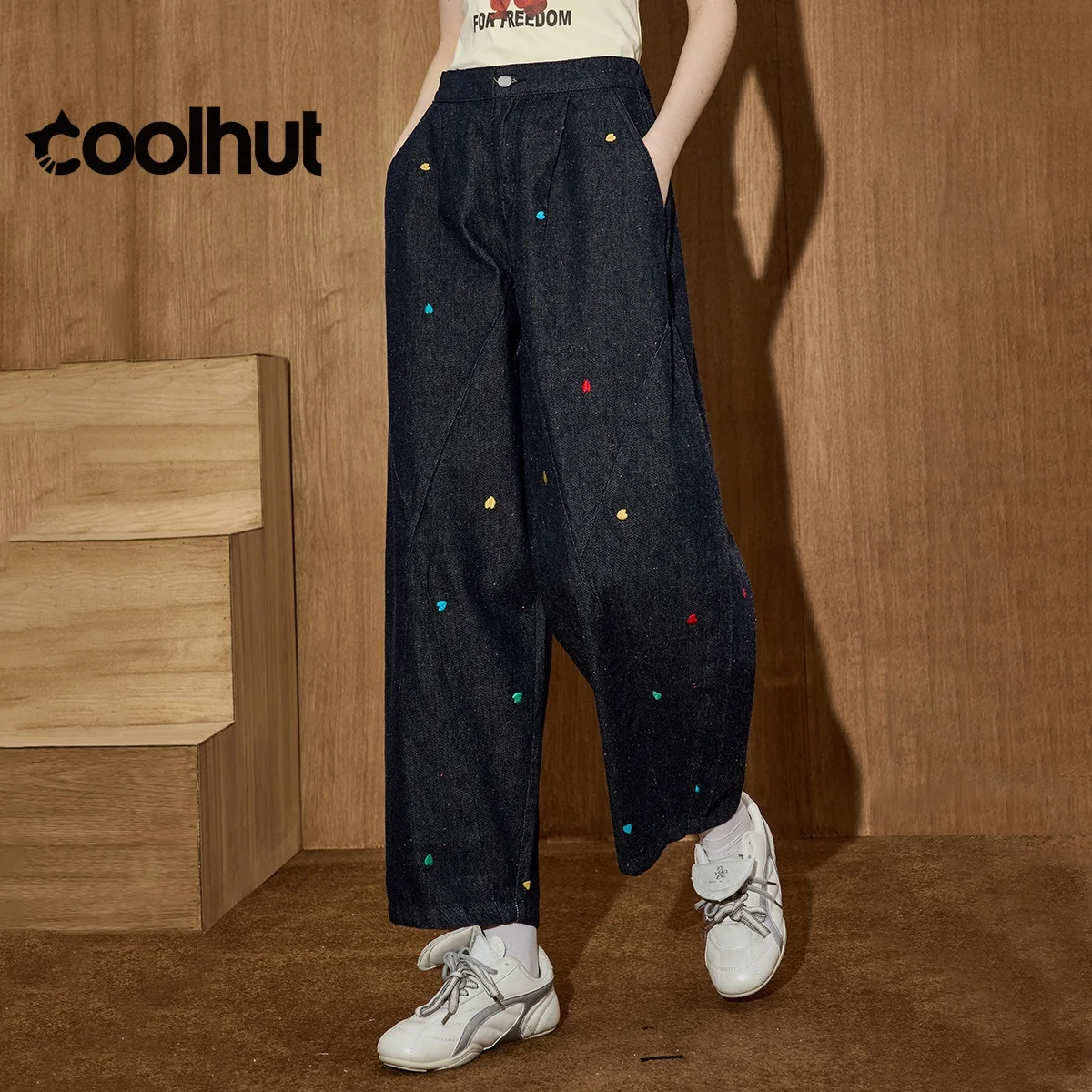 

COOLHUT 2025 Осенние нишевые дизайнерские сердечки с вышивкой и высокой талией, свободные прямые джинсовые брюки с тяжелыми деталями, женские трендовые брюки Y2K