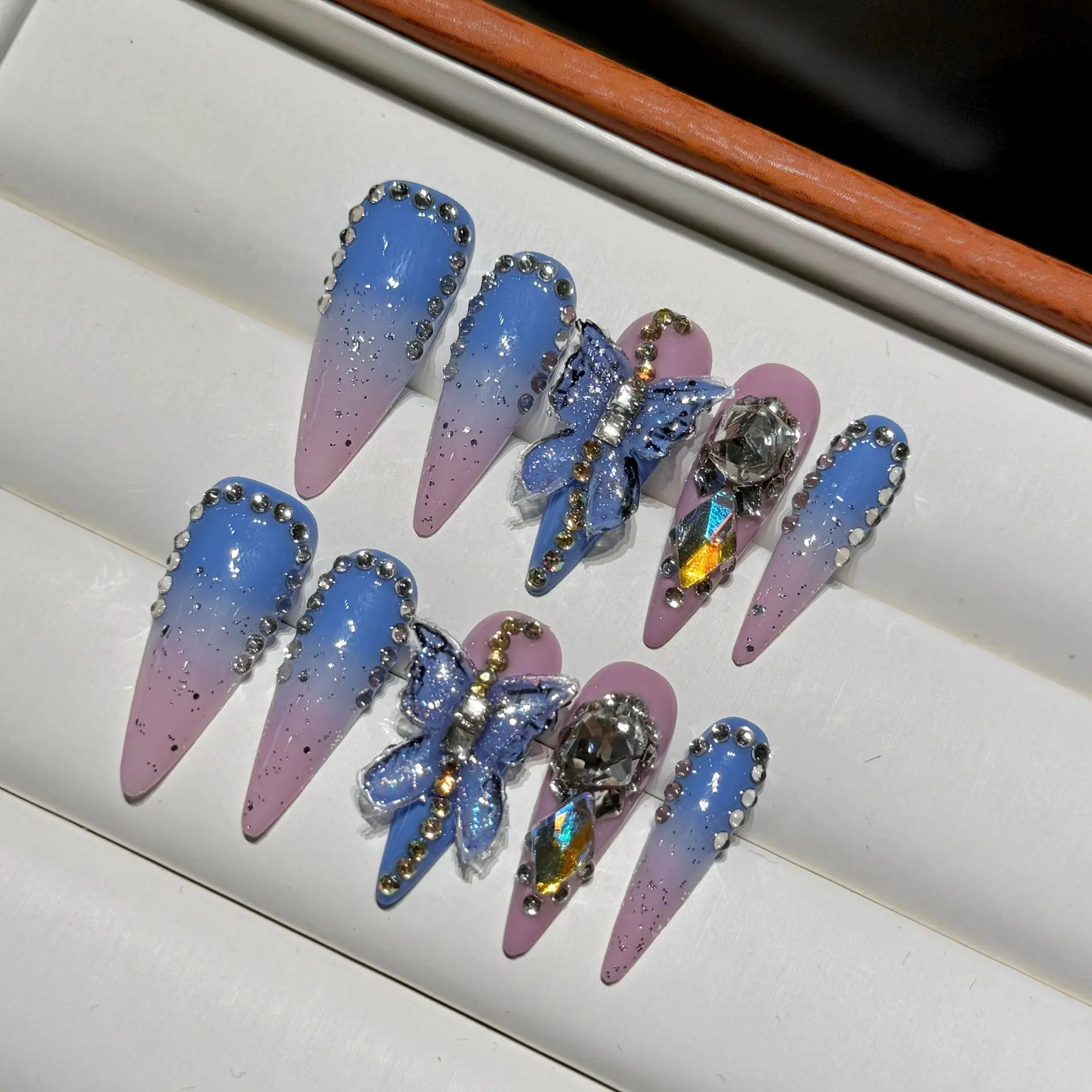 

10 шт., ручная работа, накладные ногти на шпильках, розовый, синий, градиент, 3D, хрустальный декор в виде бабочки, милые, крутые, носимые, накладные ногти для пряной девушки