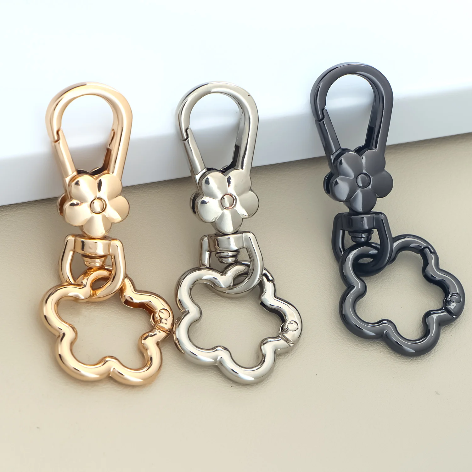 2 Stück drehbarer Verschluss-Clip, Karabinerverschlüsse mit Blumenform, Schlüsselanhänger-Clip, Schlüsselanhänger für Schlüsselanhänger, Rucksack