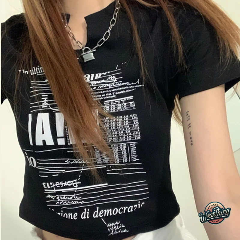 

V-neck Top Short-sleeved T-shirt For Women 2025 Summer New Korean Style Slim Short Hot Girl Navel-baring Student Top