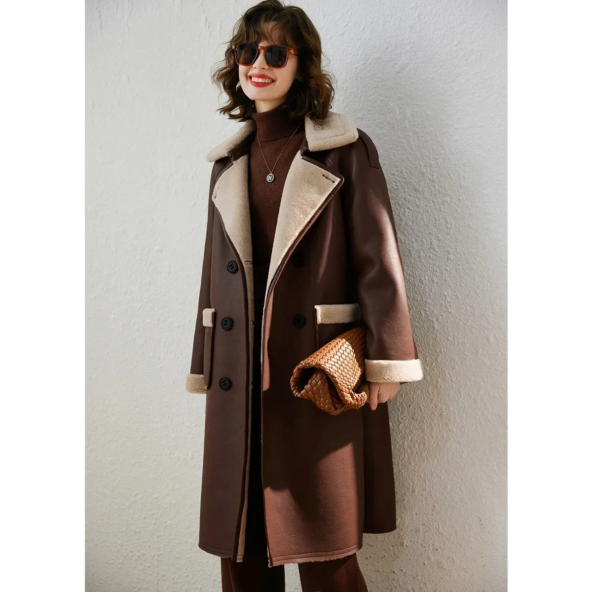 LOUIS YAO 2024 Winter Fashion Lapel Double Breasted Coat with Plush Splicing Warm Women\'s Coat Mid-long Loose PU Coat for Women