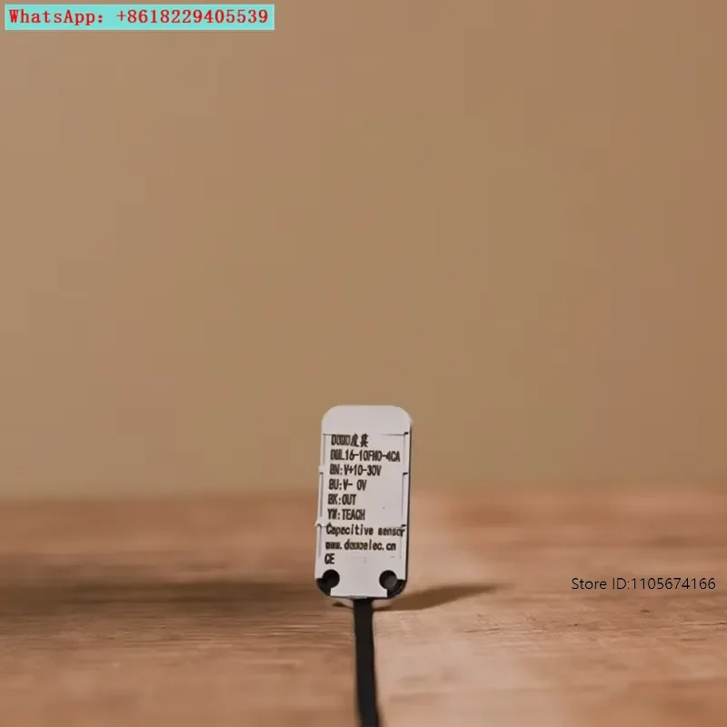 Non-contact liquid level sensor