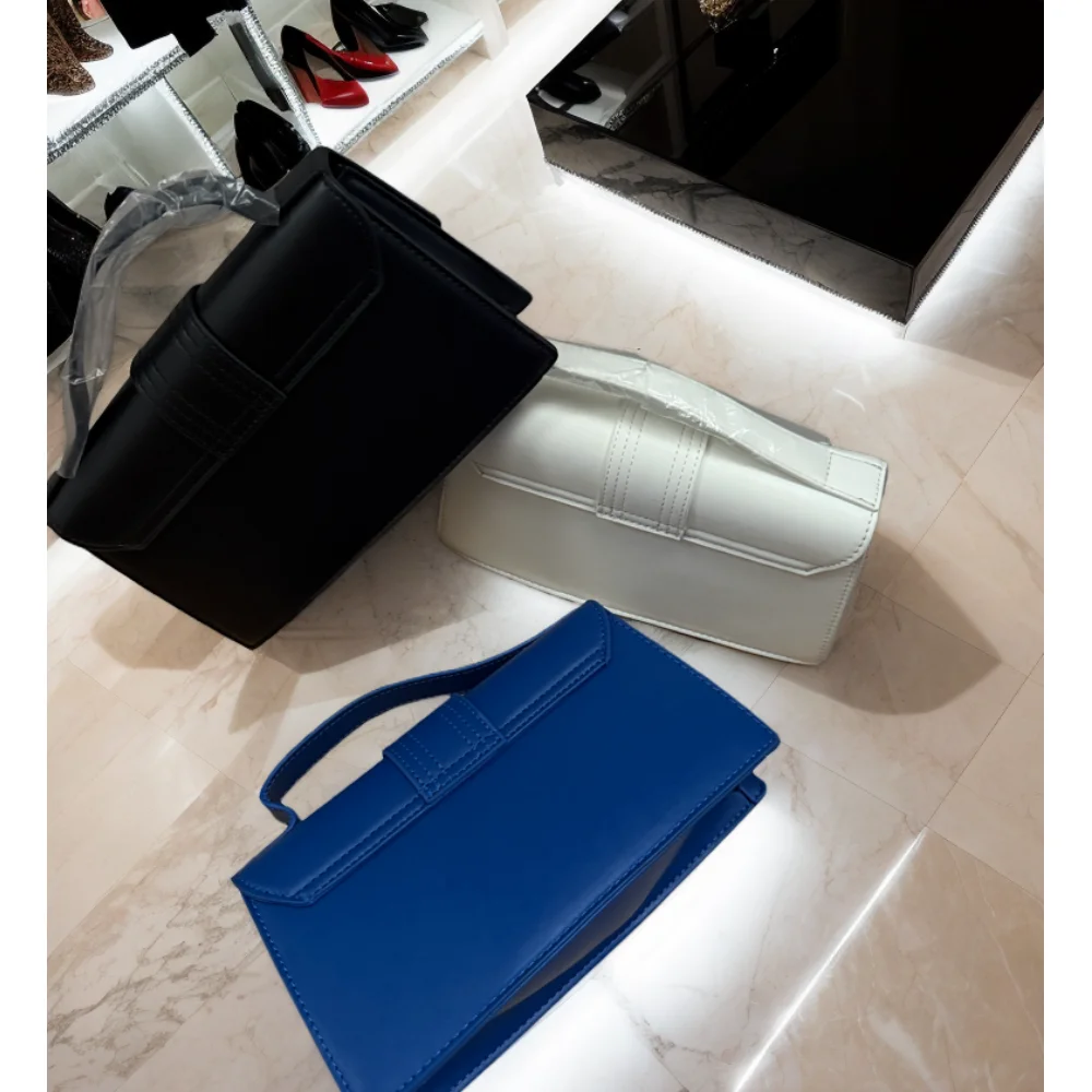 อินเทอร์เน็ตคนดังกระเป๋าถือระดับไฮเอนด์ผู้หญิง Retro กระเป๋าสะพายข้างยอดนิยมมือถือกระเป๋าสี่เหลี่ยมเล็ก