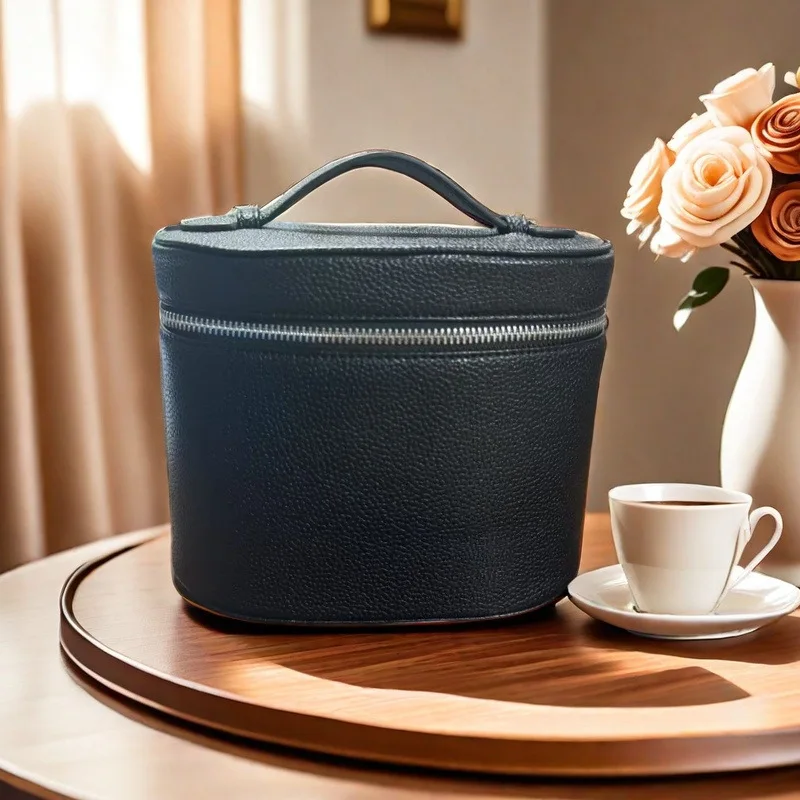 New Women's PU Leather Cosmetic Bag For Women Portable Storage Bag Large Capacity Luxury Makeup Bag Organizer Bag For Travel