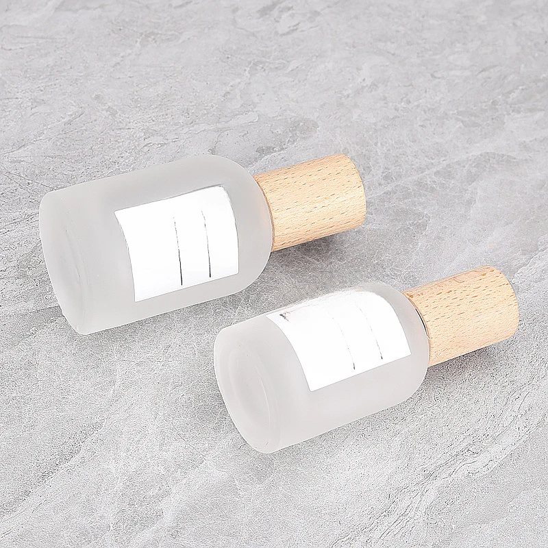 30ml 50ml Frosted Glass Perfume Bottle Fine Mist Sprayer Empty Jar with Walnut & Beech Pump Glass Spray Bottle Perfume Bottle