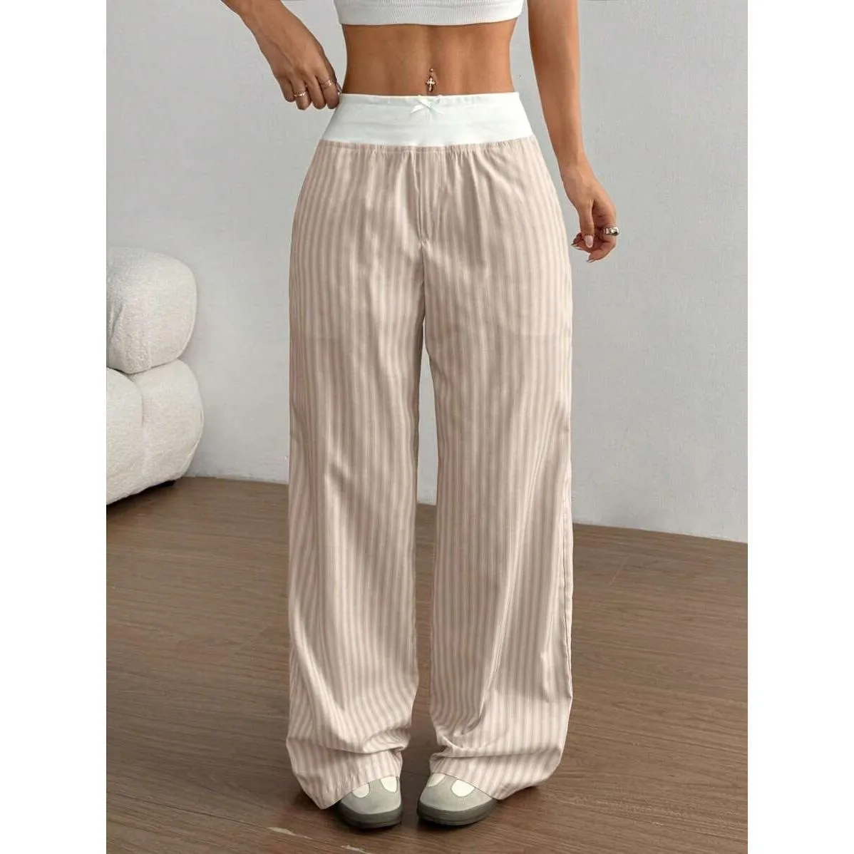 Women's Striped Loose Fit Long Lounge Pants with Side Pockets Mid Waist Woven Fabric Casual Comfortable Home Wear Bottoms
