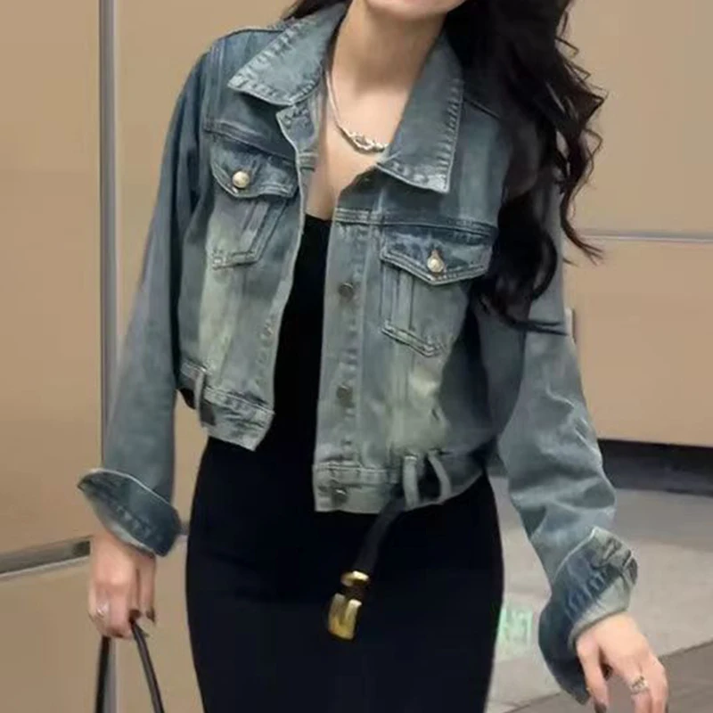 Retro distressed washed denim jacket, women's autumn new fashionable and unique loose fitting short jacket top