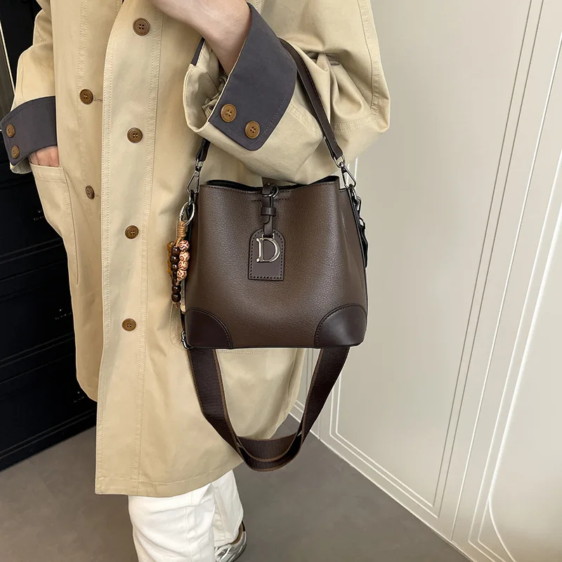 

Новинка 2023 года, женская элегантная сумка-мешок, шикарная сумка через плечо с регулируемым ремешком, универсальная сумка через плечо для работы и повседневной поездки