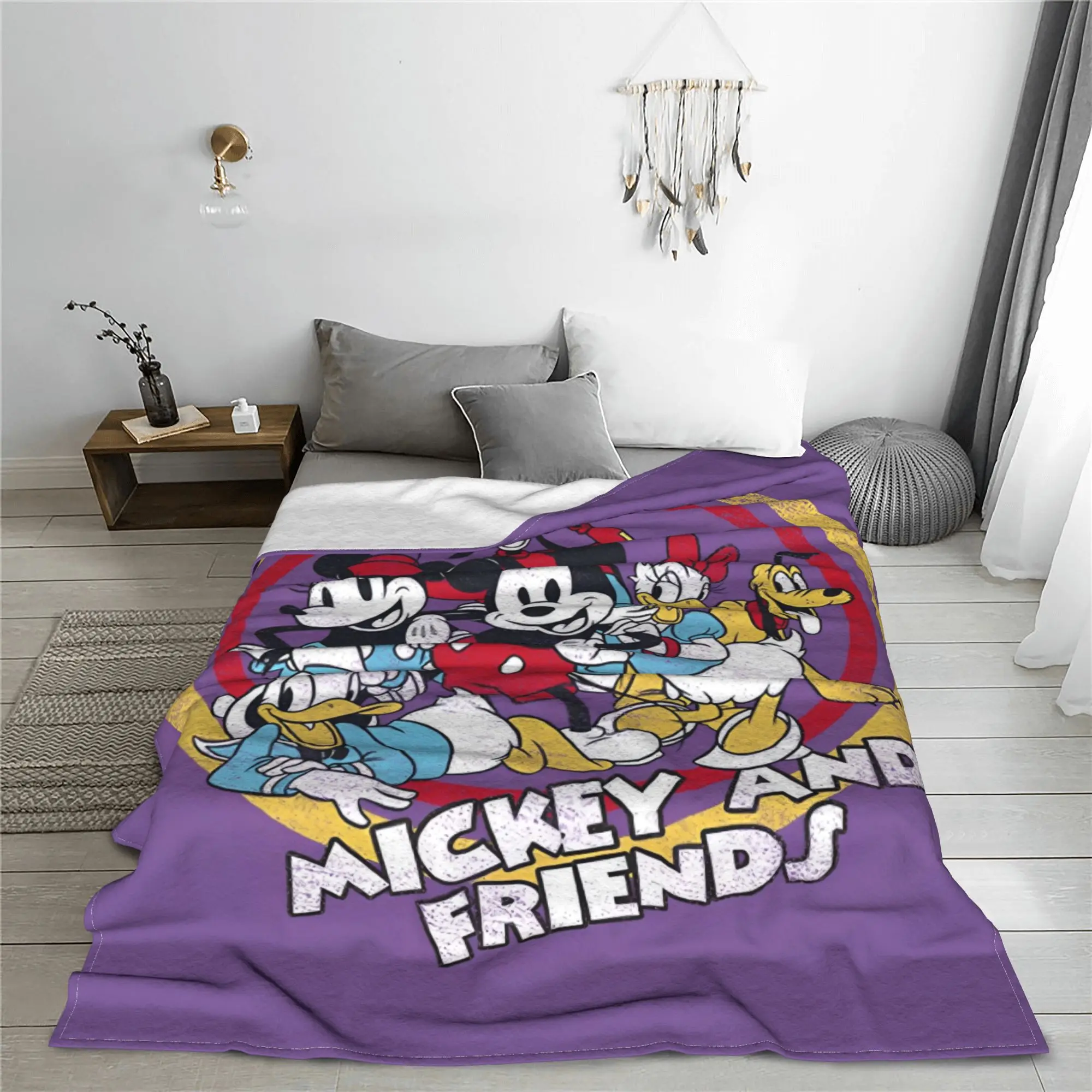 Mickey Mouse Donald Duck Blankets Velvet Minnie Goofy Goof Cartoon Lightweight Thin Throw Blankets Home Bedding Throws Rug Piece