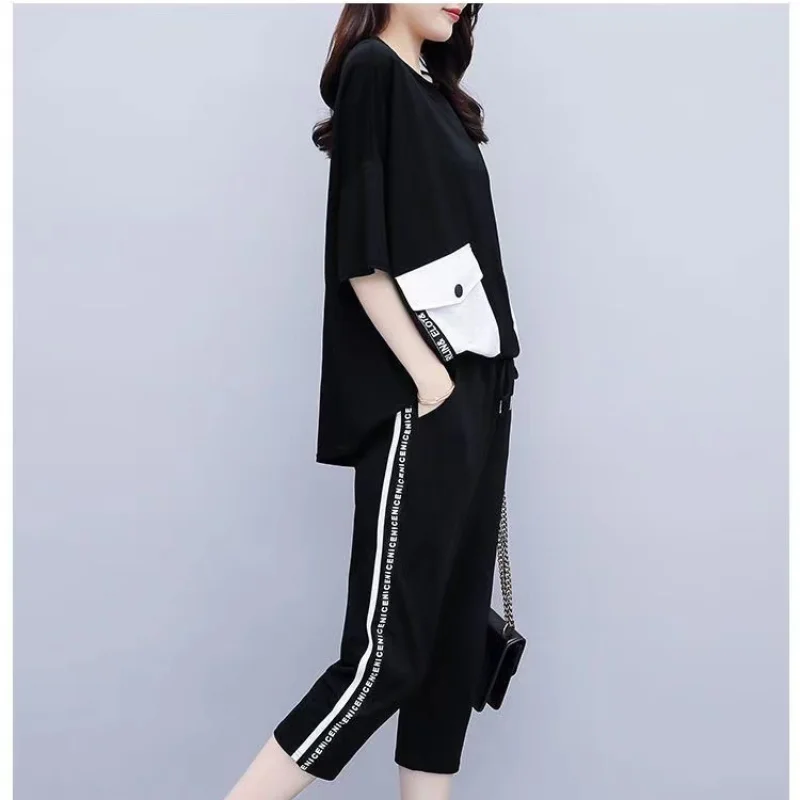 2024 Summer Korean Casual Two-piece Set of Short Sleeved Round Neck Loose T-shirts with Patchwork Elastic Women's Capri Pants