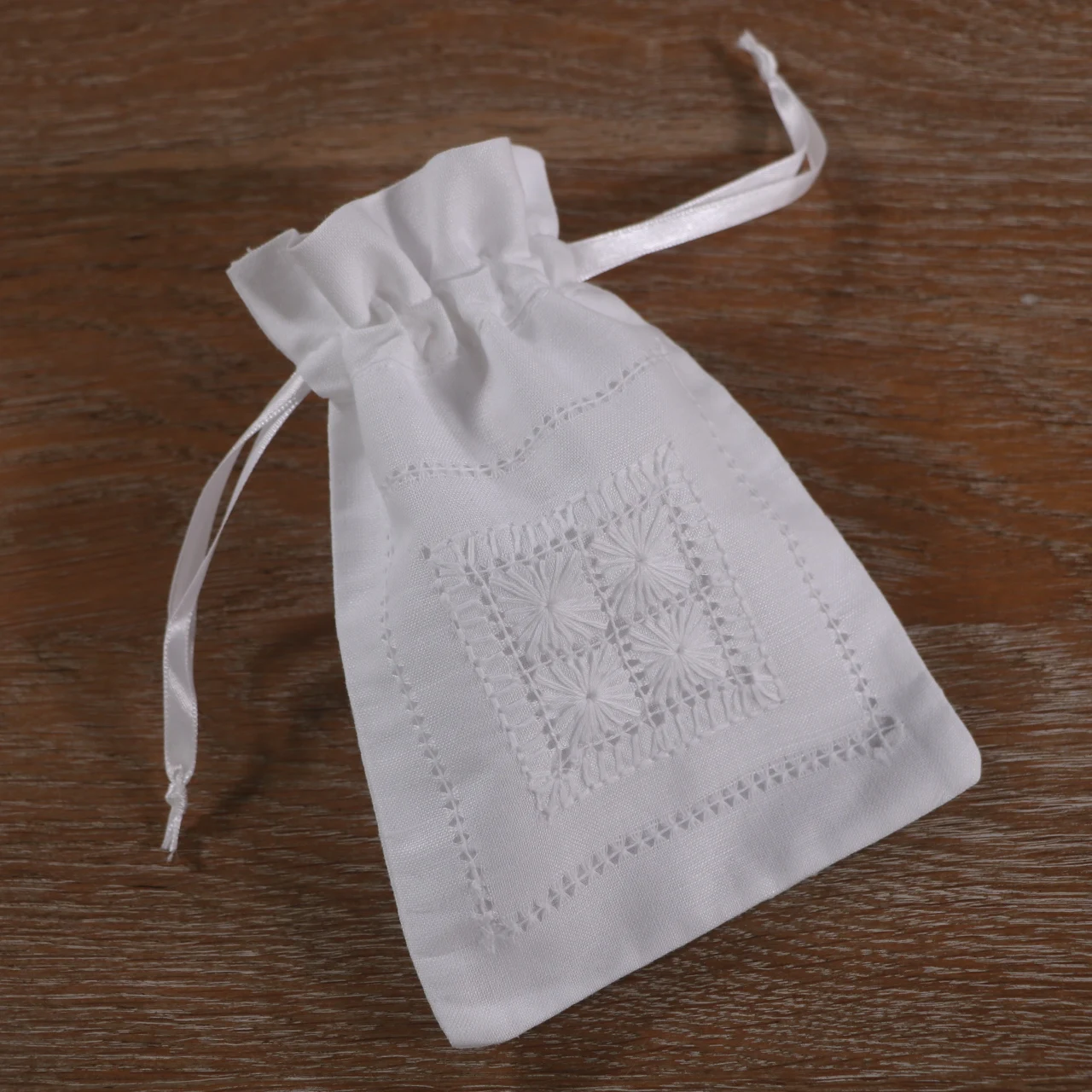 B032 White 1 piece Linen cotton 5\