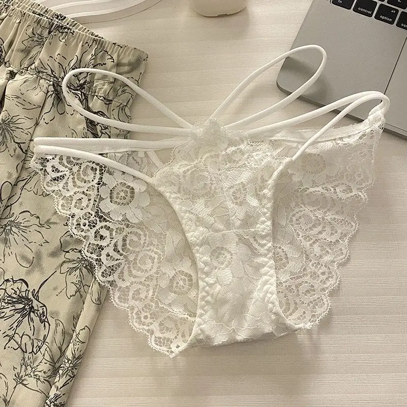 Heart Moment ~ Pure Wind Fine Lace Breathable Sexy Underwear Women's Cotton File Low Waist Briefs Cotton Crotch Sexy Lace 2025