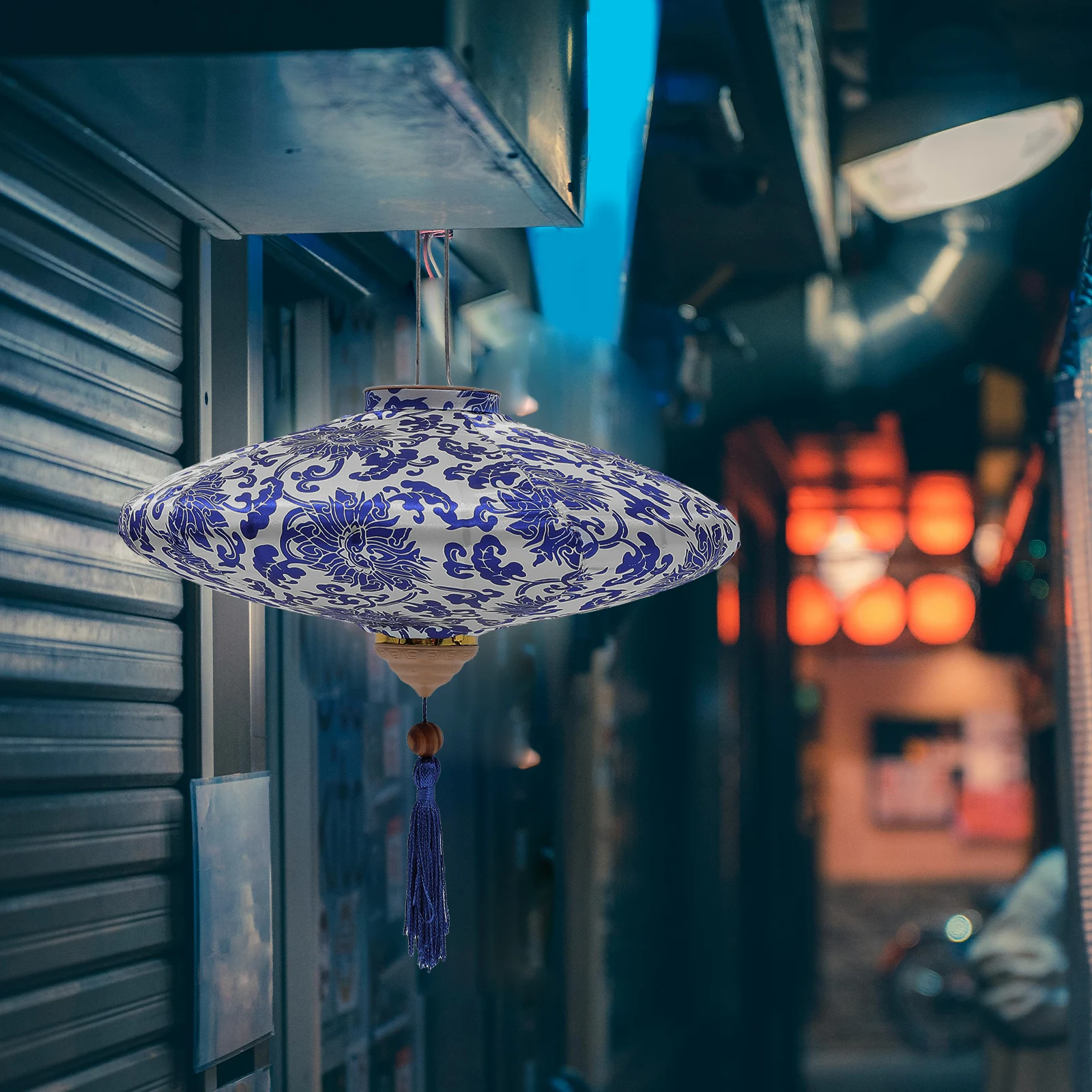 

Vintage Blue and White Porcelain Lanterns Decorations Silk Cloth Hanging Indoor
