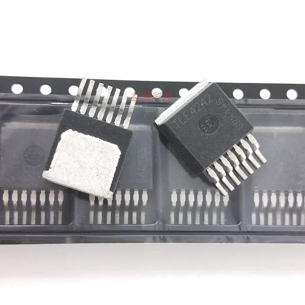 10 pz/lotto spedizione gratuita TLE4242G TLE4242 chip driver LED TO-263
