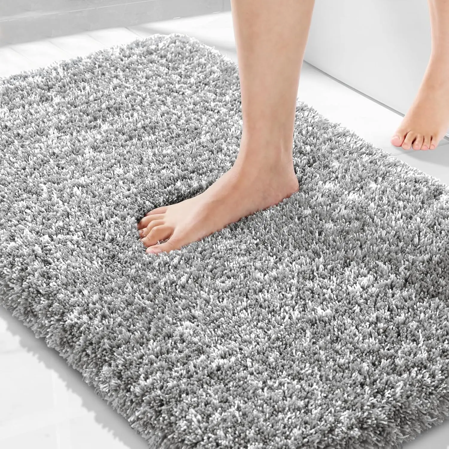 

Non-Slip Washable Bathroom Rug, Ultra Soft Water Absorbent Plush Mat for Floor/Tub, Light Gray and White