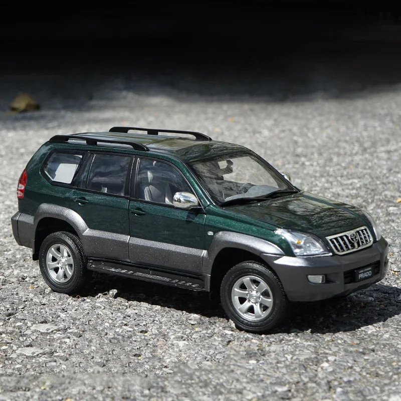 26CM 1:18 Scale 2008 SUV Alloy Car Model  Diecast Metal Simulation Vehicle Toy Collection Collectible