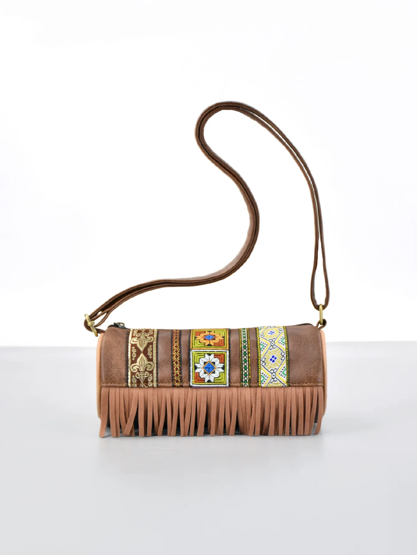 

Vintage Tassel Crossbody Shoulder Bag Women's Versatile Boho Style Fringe Embroidery Cylindrical Handbags PU Single Shoulder Bag