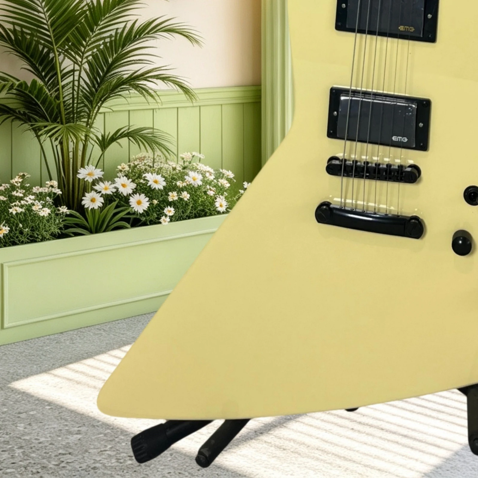 E Electric Guitar Mahogany Body Cream Yellow Gloss Skull Inlay EMG Humbuckers Black Hardware Heavy Metal Thrash Metal Hard Rock