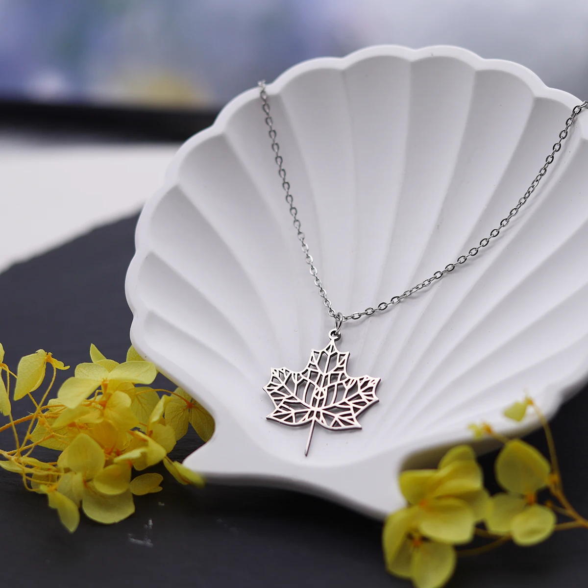 Kinitial Women's Maple Leaf Pendant Necklace Stainless Steel Summer Clavicle Chain Commemorative Day Jewelry Gift New Style view 4