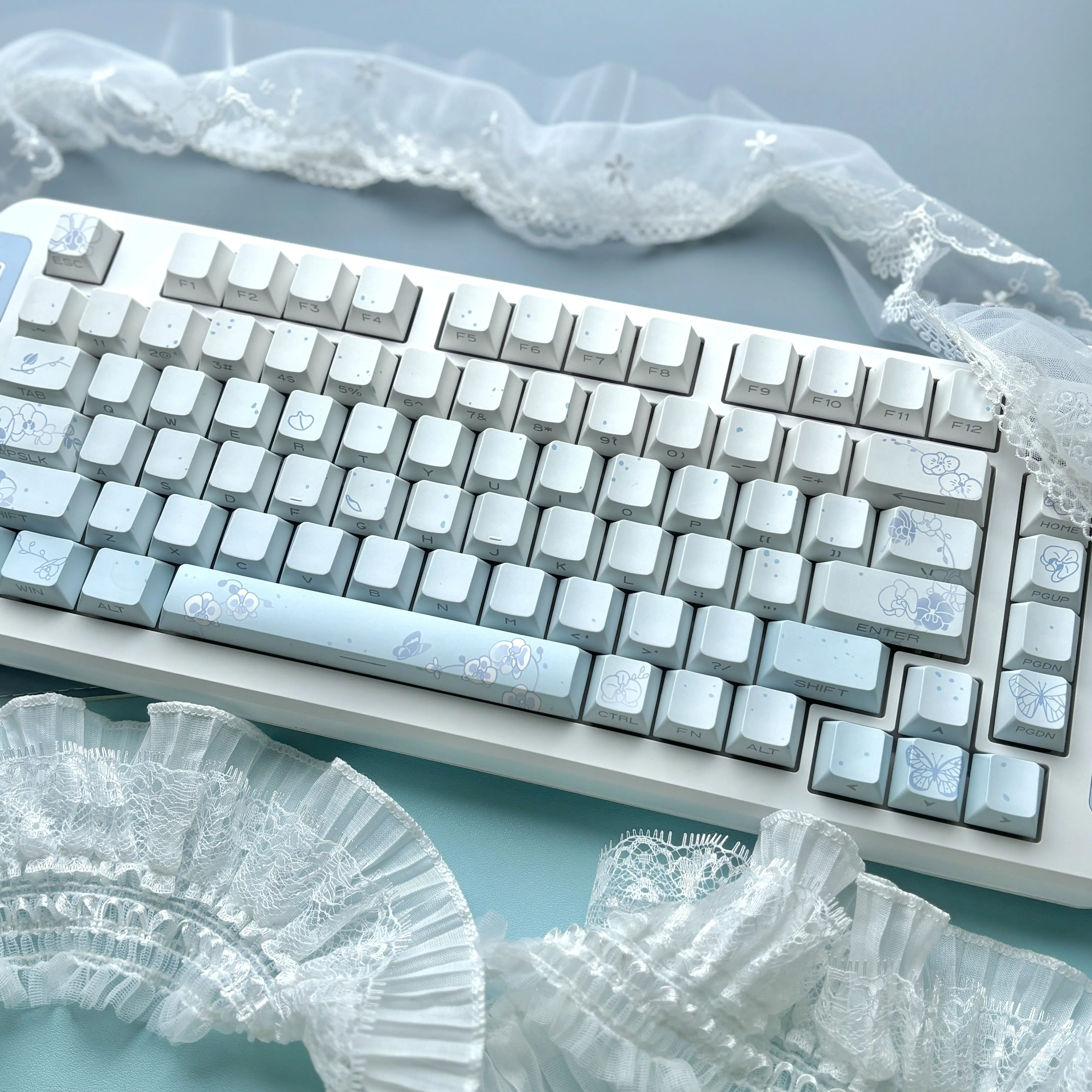 Butterfly blue gradual change side engraved transparent keycap, original height PBT suitable for Hi75 Hi8 and other keyboards