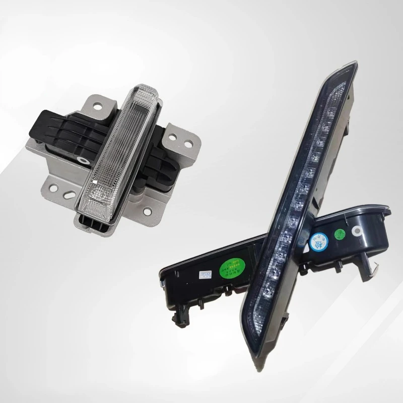 

Rear Bumper Center Fog Light for LYNK & CO 01,02,03,06