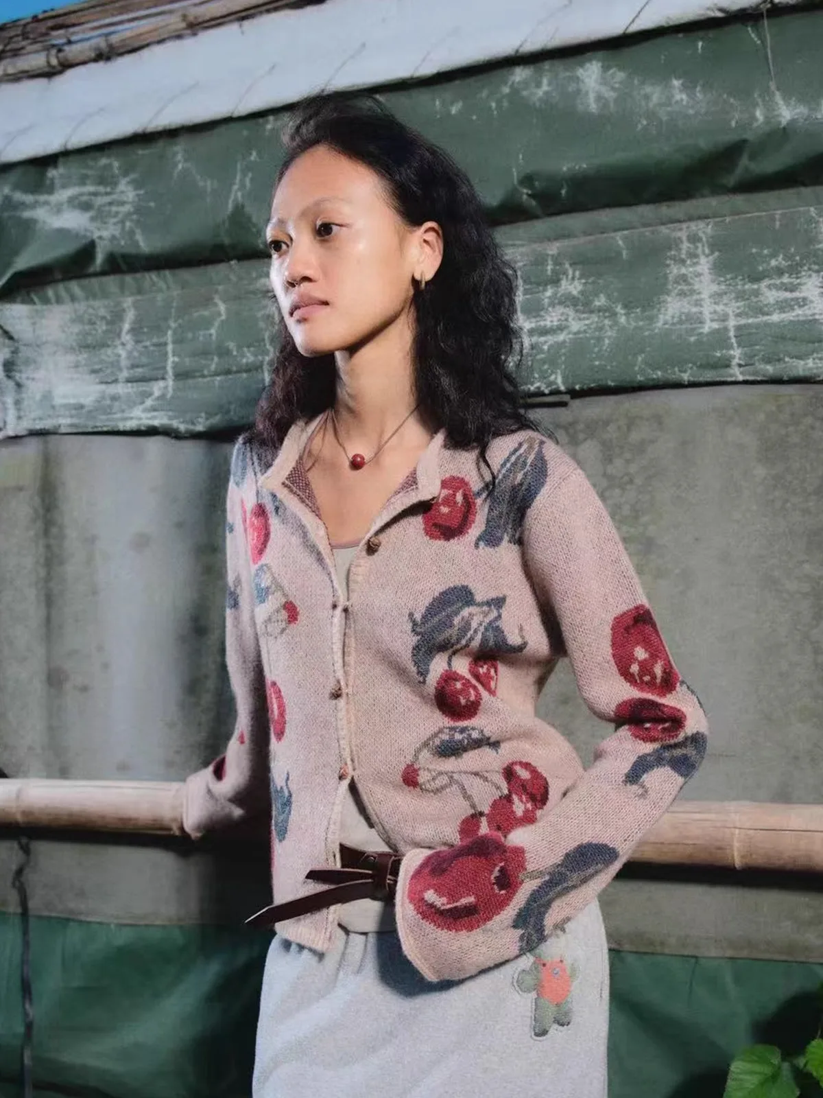 

Новый осенне-зимний женский кардиган Permanency с крупным вишневым узором, повседневный, с длинными рукавами, вязаный свитер