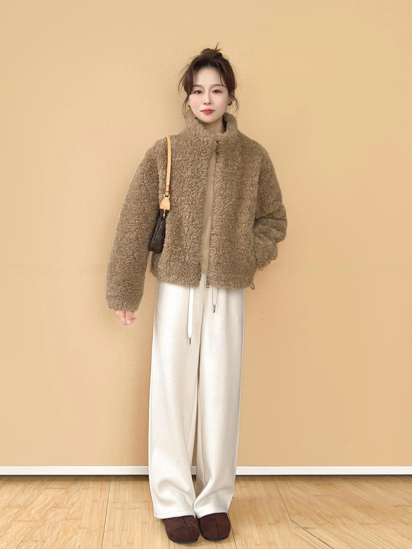 

Теплая женская куртка с воротником-стойкой, меховая верхняя одежда, модный зимний топ для женщин, для повседневной носки, из полиэфирного волокна, на молнии