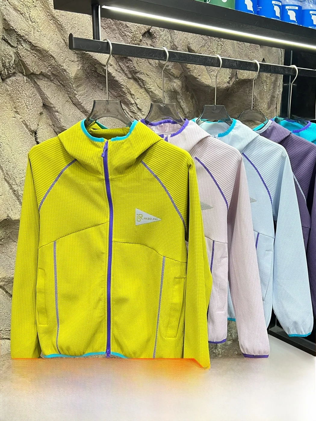 Outdoor Jacket Hooded Washed Plaid Reflective Mark Autumn Quick Dry for Men And Women Standard Fit Long Sleeve Polyester Fiber