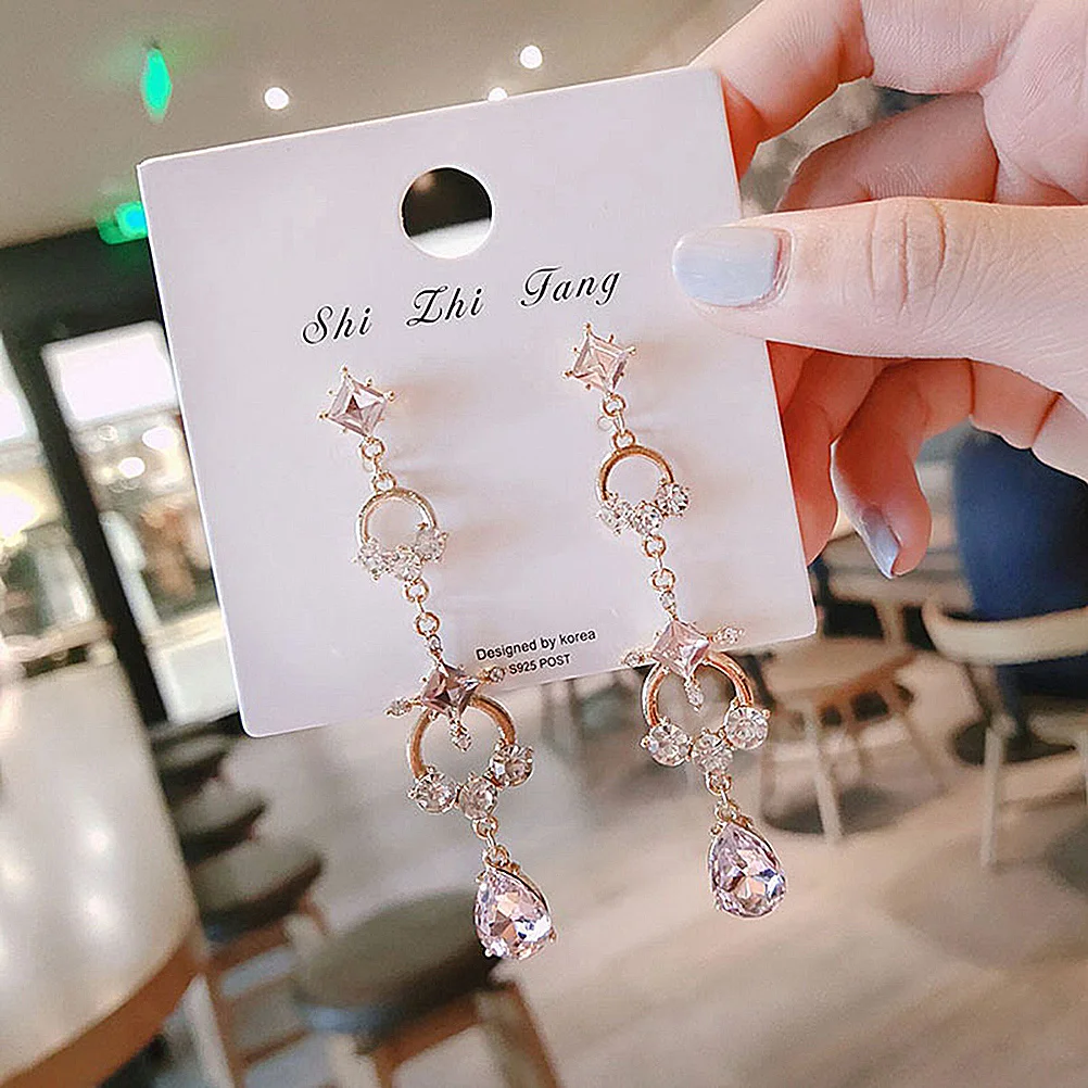 

1Pair Long Baroque Women Earrings Eye-Catching Holiday Birthday Fashion Ear Drop Woman Long Earring