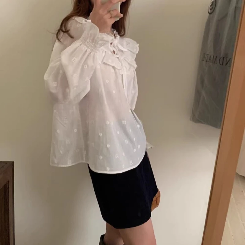 Kawaii rendas até babados camisas femininas branco bordado manga longa moda coreana blusas transparentes soltas lolita topos