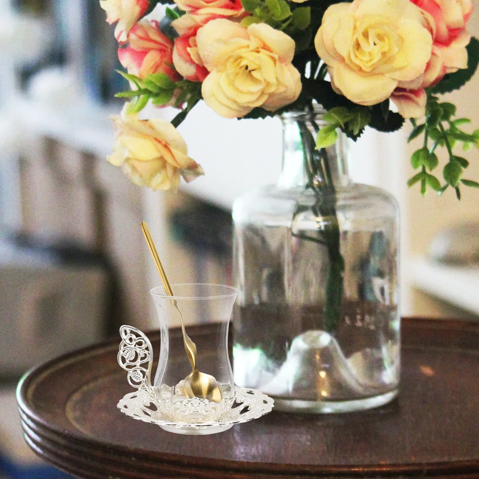 

Набор из 1 стеклянной кофейной чашки с красивой резьбой, с блюдцем и ложкой, универсальная кружка для кофе и чая для дома, офиса, кафе, подарок