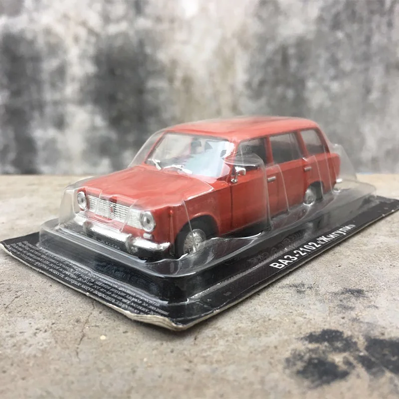 Diecast scale 1/43 Soviet Lada 2102 Alloy Car Model Simulation Exquisite Static Model Collection Art Display Toy Gift