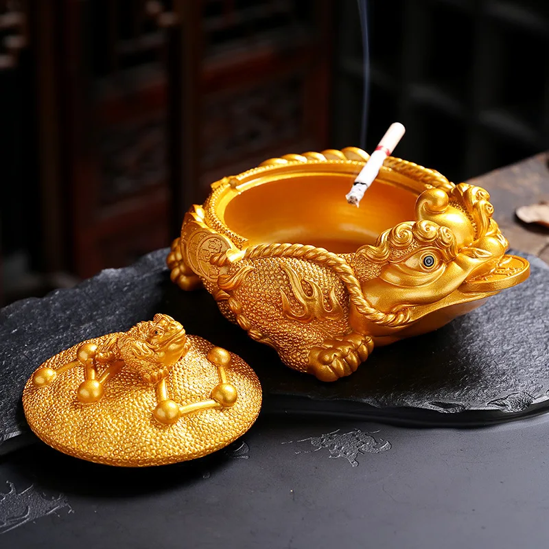 

Creative Ashtray golden toad with cover anti fly ash household decoration personalized trendy tea table ashtray