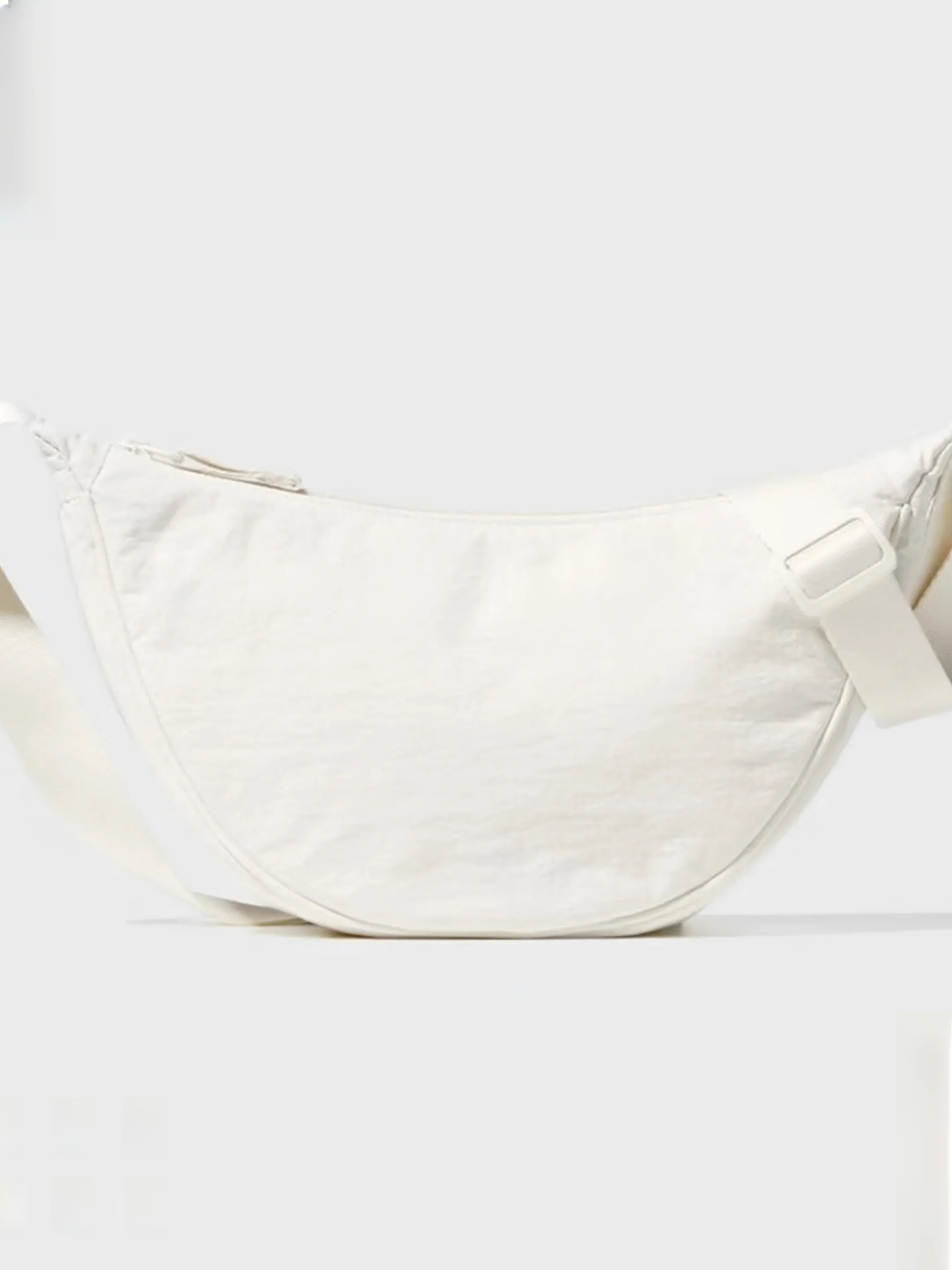 fashionable-unisex-dumpling-bag-adjustable-shoulder-strap-crossbody-bag-waterproof-nylon-casual-simple-style-outdoor-bag