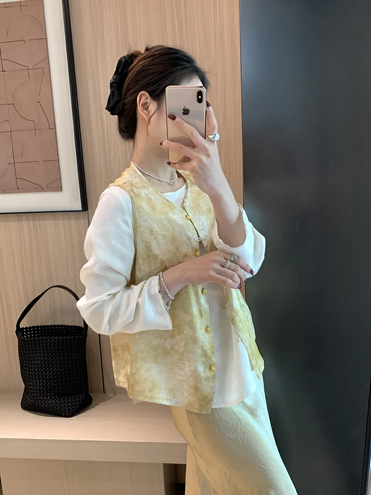 

Женский шелковый топ с вышивкой в китайском стиле, градиентный цвет, на пуговицах, тонкий, с круглым вырезом, с цветочным узором