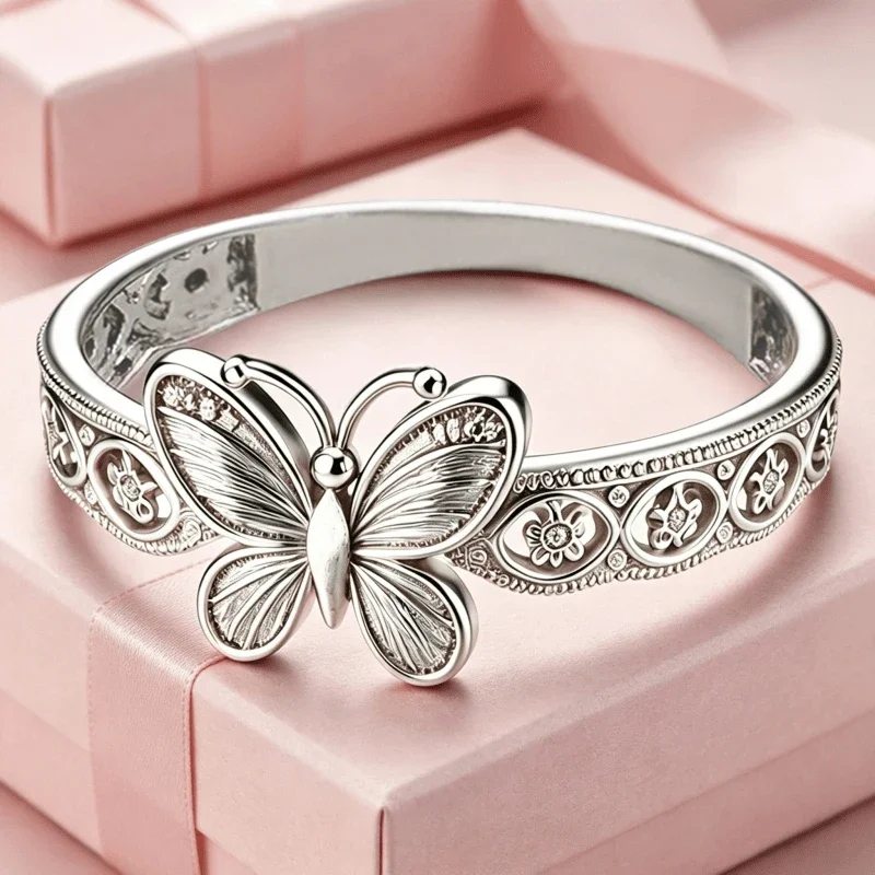 Huitan Vintage Carved Butterfly Ring for Women Silver Color Hollow Ornate Retro Party Trendy Accessories Bohemian Finger Jewelry