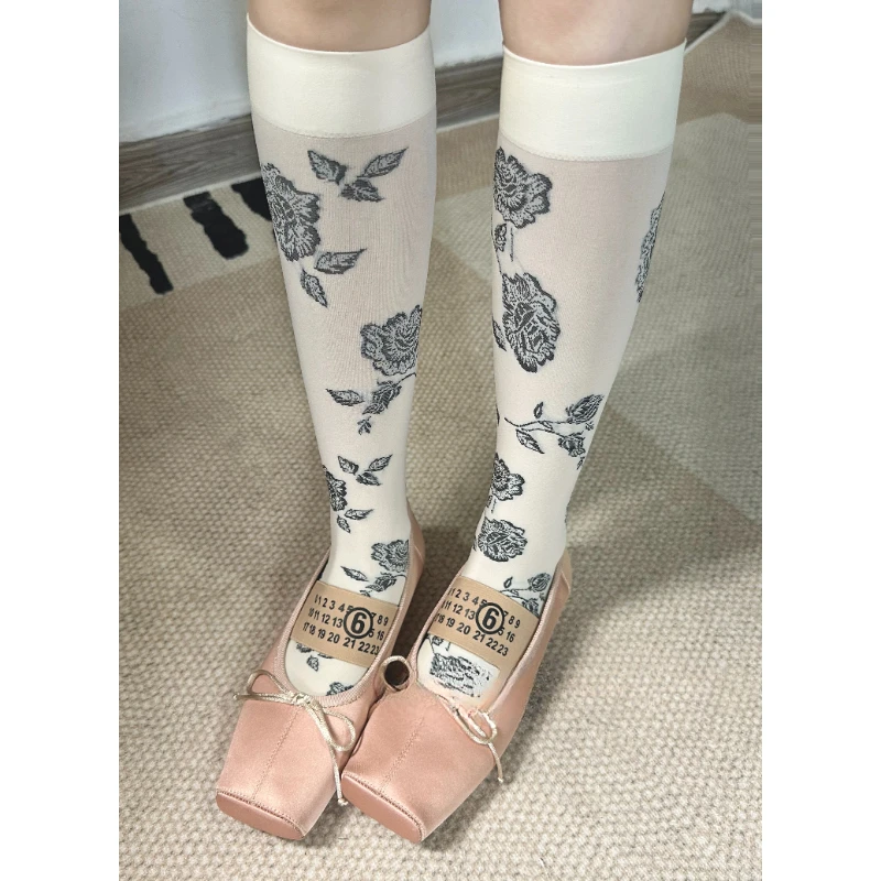 

TubeSocks Women's Vintage Velvet Calf Socks Rose Pattern Printing and Dyeing Thick Stockings College Style Four SeasonsUniversal